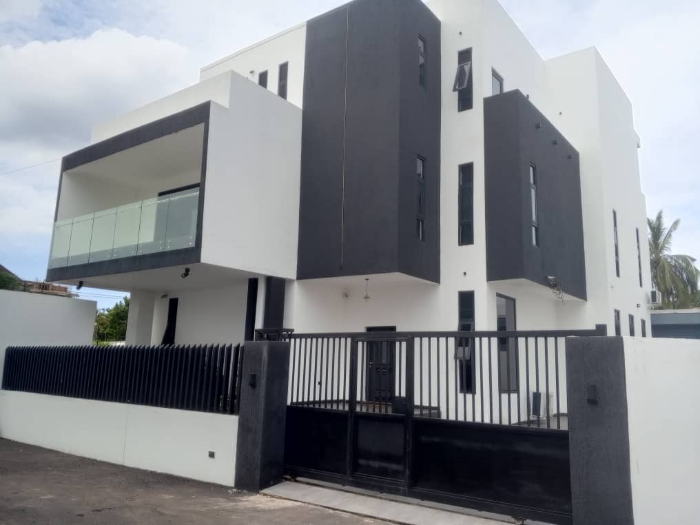 Executive 5-Bedroom Mansion for Sale – East Legon (A&C Mall Area)